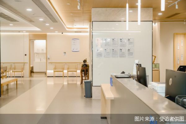 莹：数量回升、国别多元跨境医疗旅游成新趋势开元棋牌app专访北京和睦家医院院长盘仲(图1)