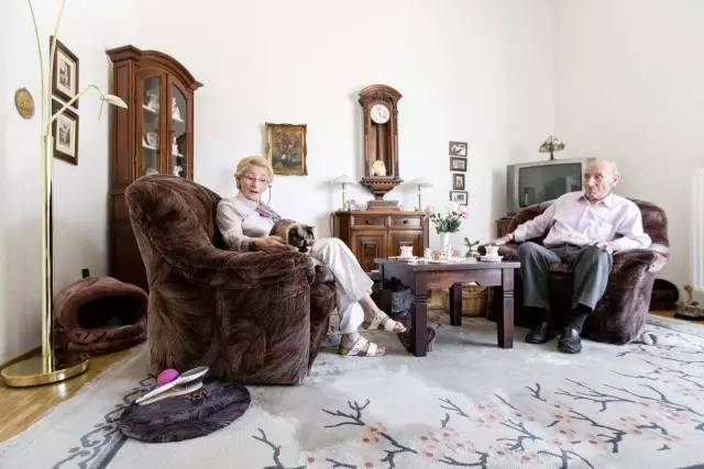 这里的养老村惊呆啦!(深度分享)开元棋牌app我第一次到德国被(图6) 这里的养老村惊呆啦!(深度分享)开元棋牌app我第一次到德国被(图6)